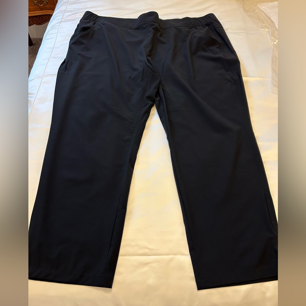 Gently Worn EDDIE BAUER Black Nylon Travel Pants..so comfy! Great for Travel!